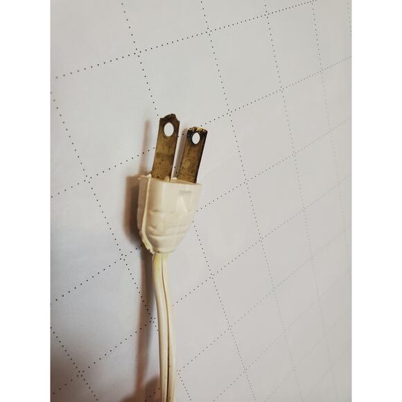 Mid-Century MILF! This Lamp is Smokin' Hot (and Wired) - Picture 14 of 14